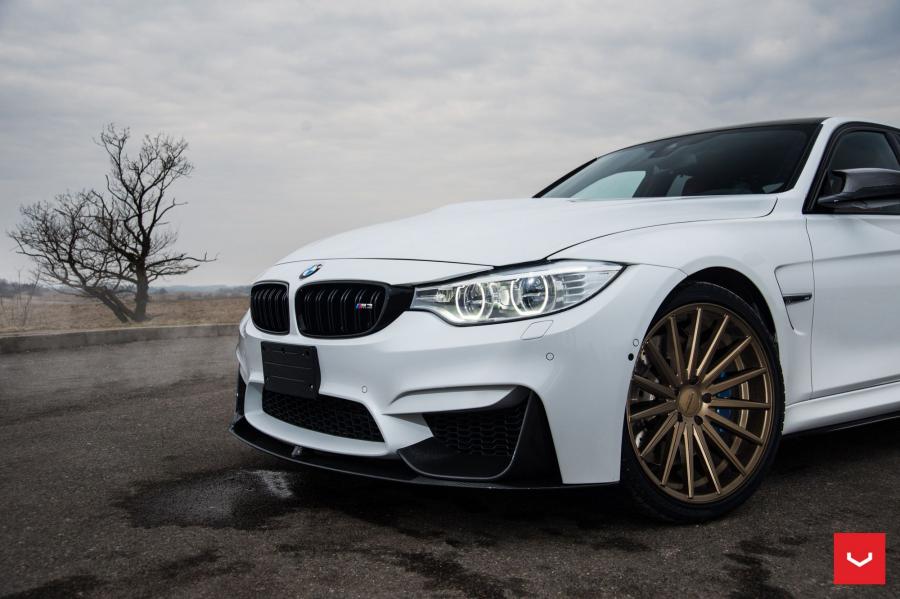 Детали экстерьера BMW M3 Sedan on Vossen Wheels (VFS2) 2017 года  (фото 9 из 10)